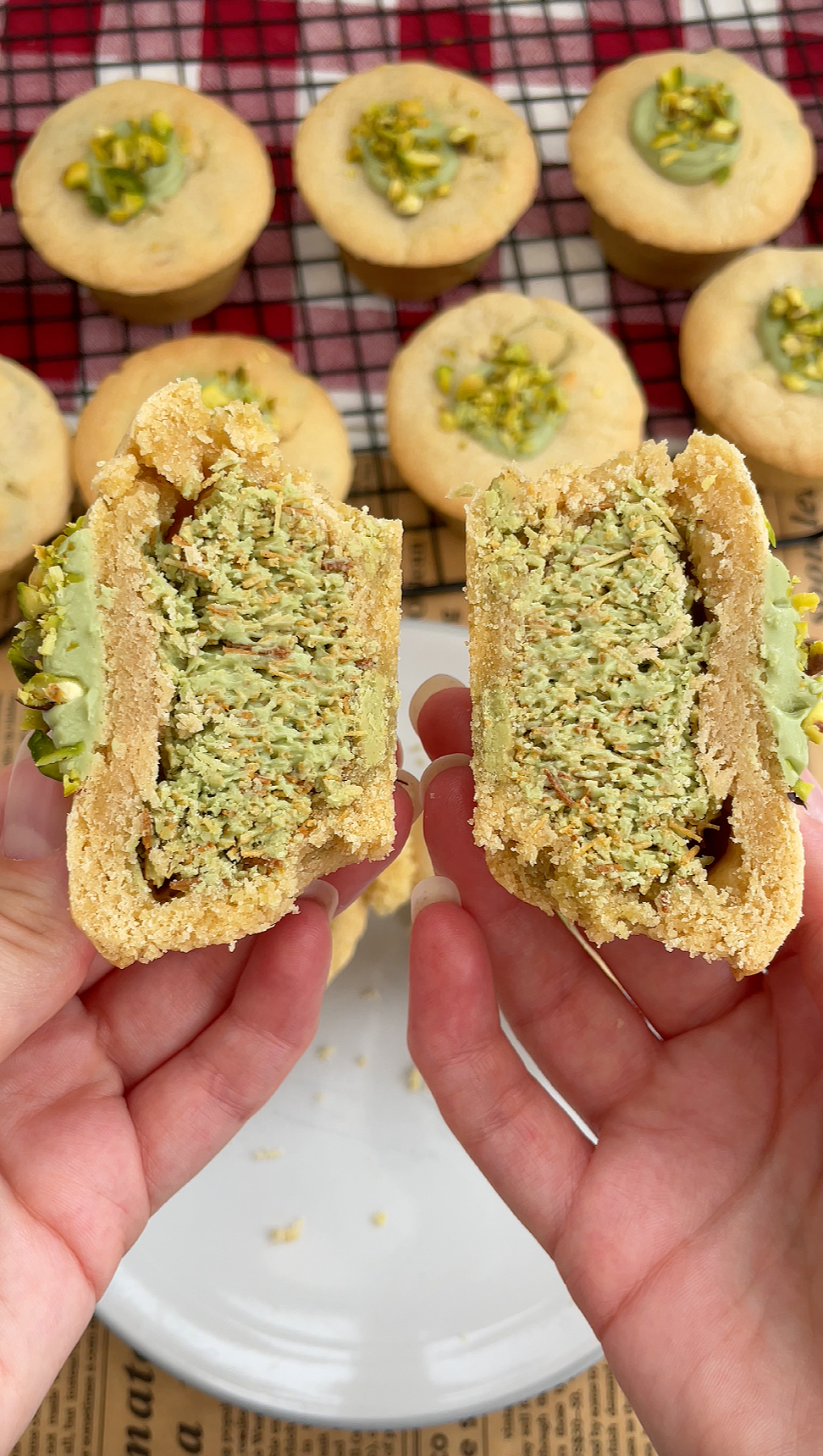 Dubai Chocolate Mini Cookie Pies Recipe