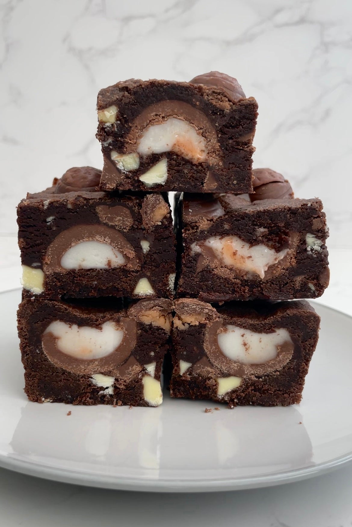 Creme Egg Cookie Bars Recipe