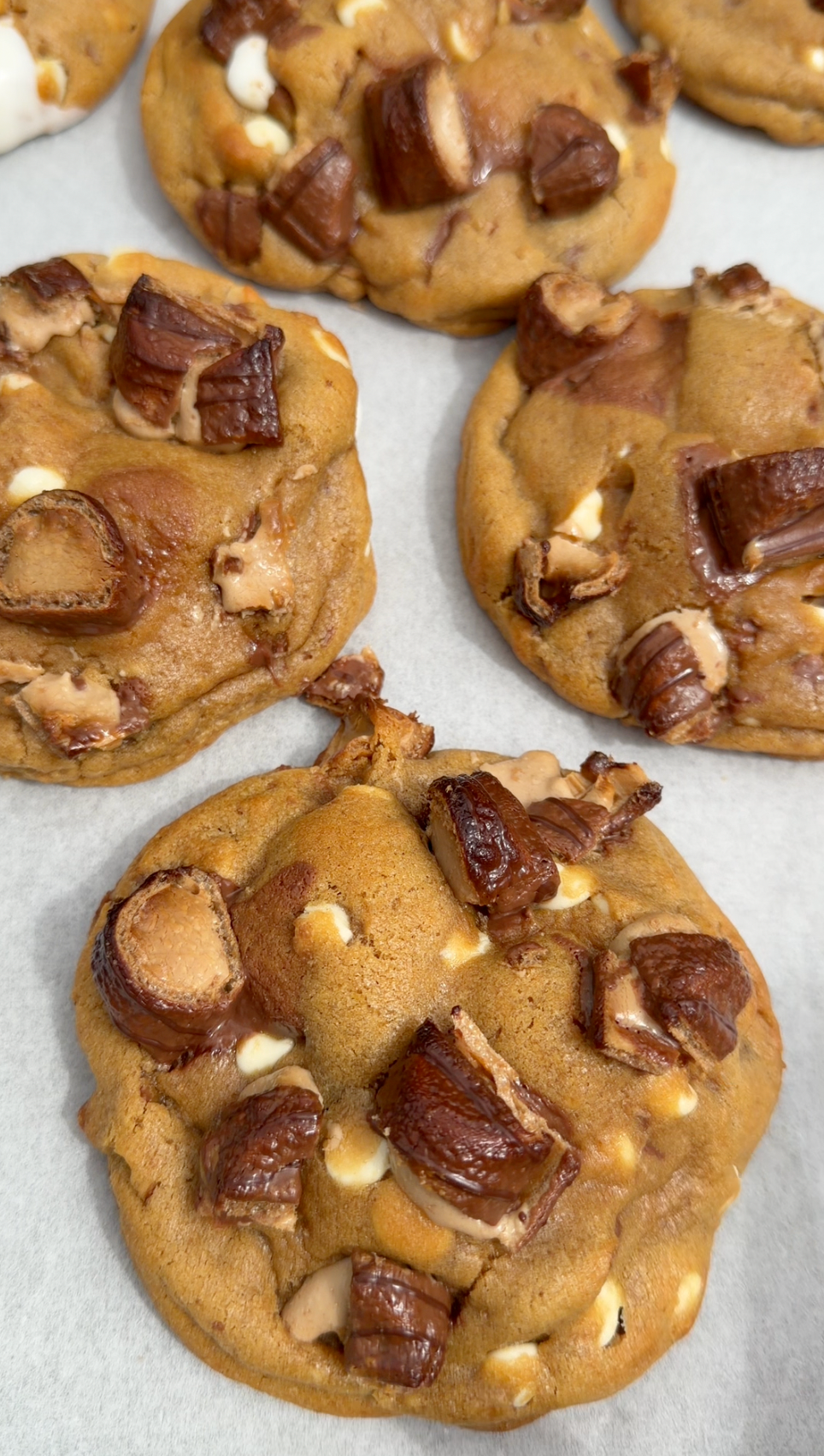 Kinder Bueno S'mores NYC Cookies Recipe