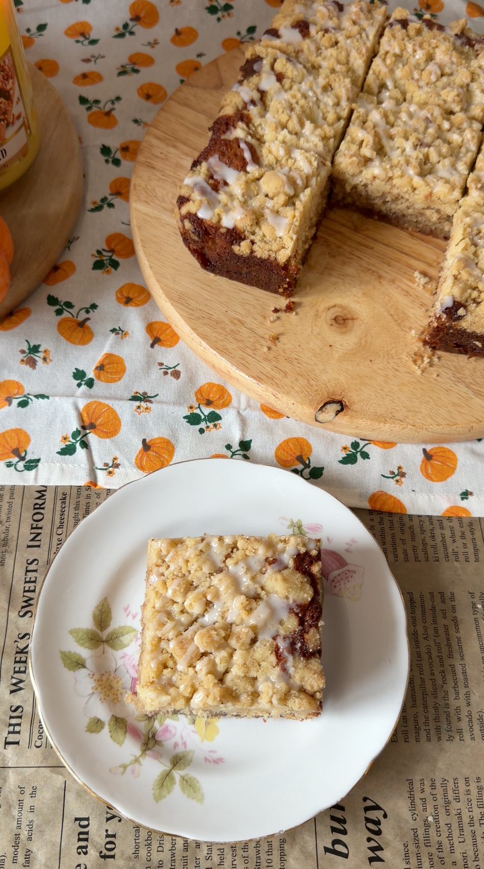Cinnamon Roll Crumble Banana Cake Recipe